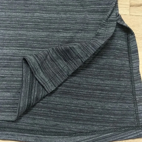 NWT Zella Racerback Tank Grey Horizontal Stripe size Small - Picture 4 of 5